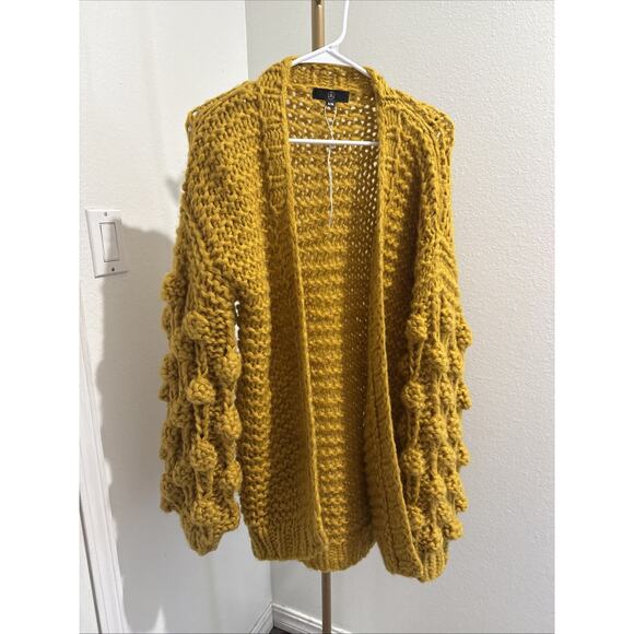 Misguided Sweater Womens Small Oversized Mustard Pom Pom Sleeves Pullover NEW - Picture 1 of 6
